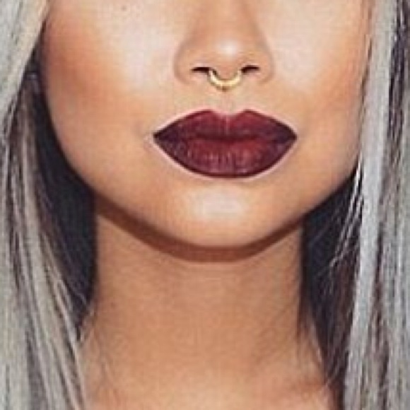 Profile Picture of Amberian Jae (@amberianjae1) on Poshmark