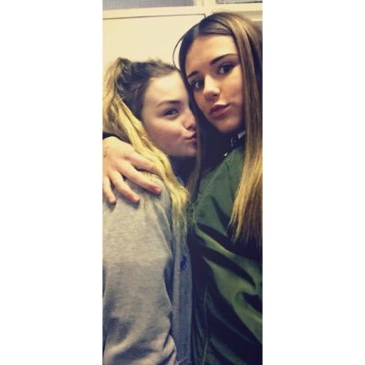 Profile Picture of Lacey Davies (@lacey_143_) on Twitter