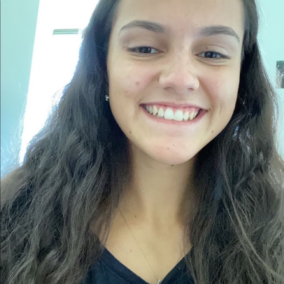 Profile Picture of Molly Danison (@mollydanison) on Poshmark