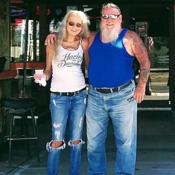 Profile Picture of Hazel Garrett (@hazelgarrett484) on Poshmark