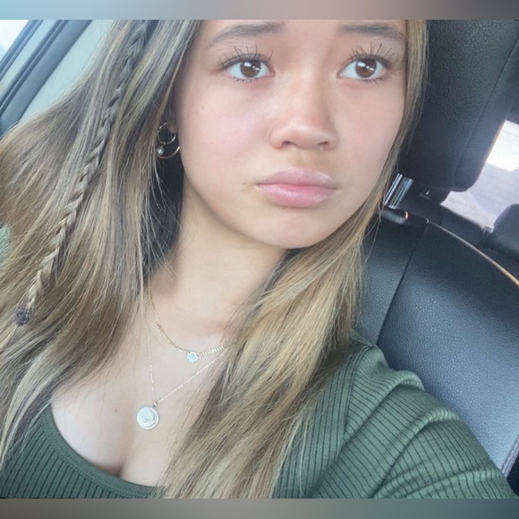 Profile Picture of Lilah Rudkin (@lilahwolff) on Poshmark