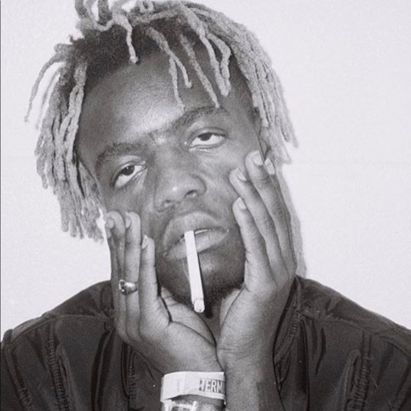 Profile Picture of Eric Roque (@ericroque777) on Poshmark