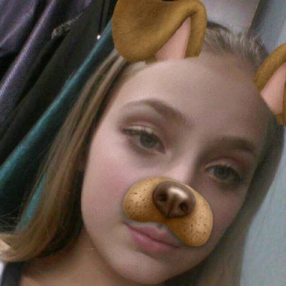 Profile Picture of Sophia Duppong (@sduppong) on Poshmark