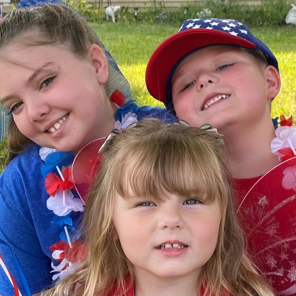 Profile Picture of Kathy Angles (@kathyangles) on Poshmark