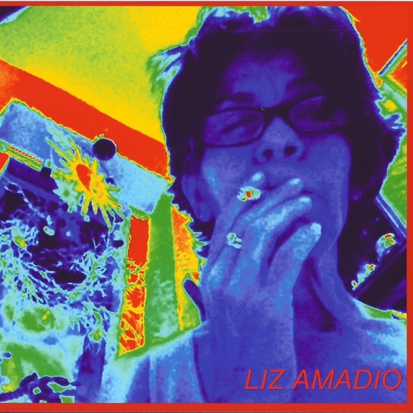 Profile Picture of Liz Amadio (@lizamadio) on Poshmark