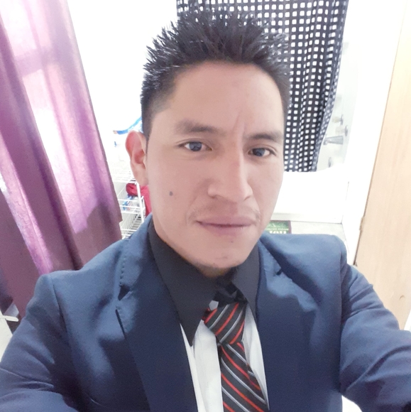 Profile Picture of Tecum Tecum (@santostecu5) on Poshmark