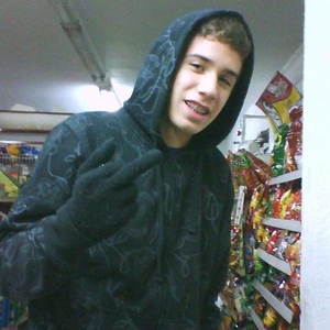 Profile Picture of Abraham Melendrez (@chaper) on Myspace