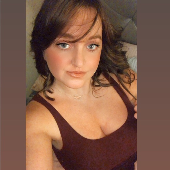 Profile Picture of Erika Johansen (@eljohansen) on Poshmark