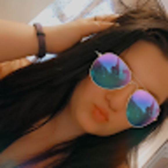 Profile Picture of Paula Frantz (@elephantluv1206) on Poshmark
