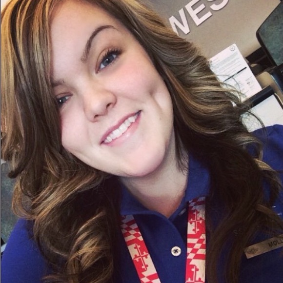 Profile Picture of Molly Glascoe (@mollyg414) on Poshmark