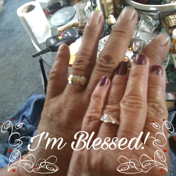 Profile Picture of Jannie Moore (@janniedeno) on Poshmark