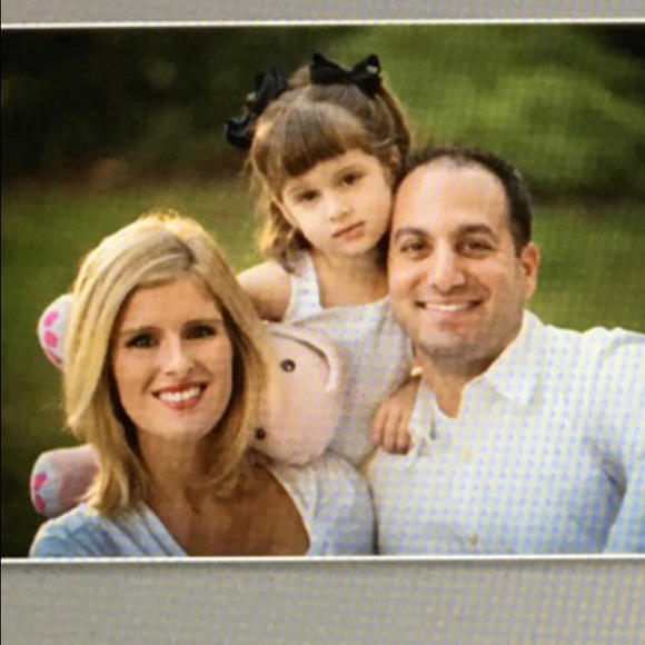 Profile Picture of Lisa Gianulis (@lnesuda) on Poshmark