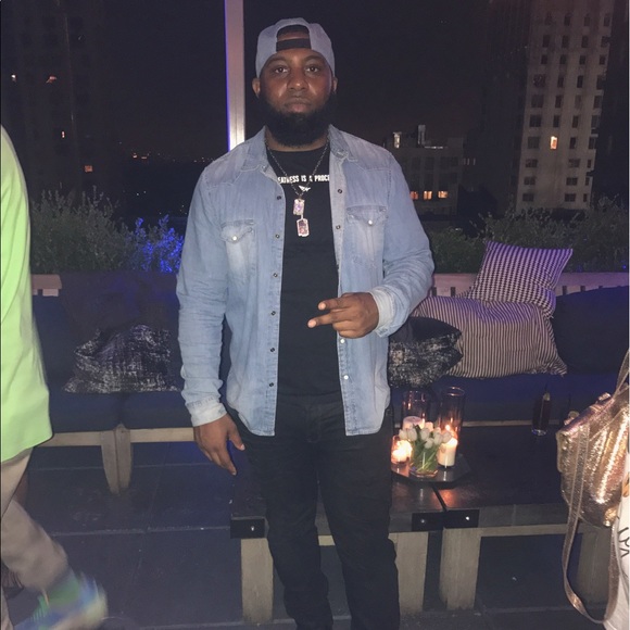 Profile Picture of James Argo (@bkjay718) on Poshmark