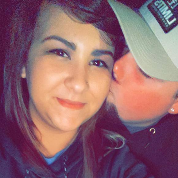 Profile Picture of Alexandra Pettit (@sunshyne2014) on Poshmark