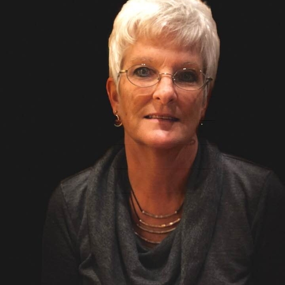 Profile Picture of Nancy Mowry (@mowryn) on Poshmark