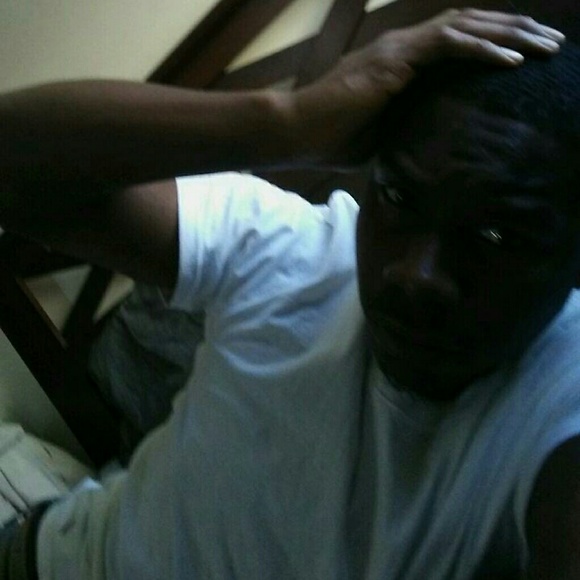 Profile Picture of Andre Pettway (@jouet17) on Poshmark