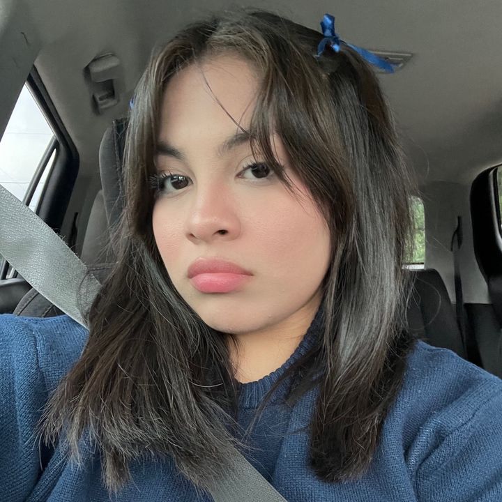 Profile Picture of ivetteaalmanza (@ivetteaalmanza) on Tiktok