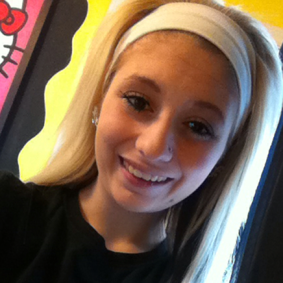 Profile Picture of Celine Sutich (@celinemarie123) on Poshmark