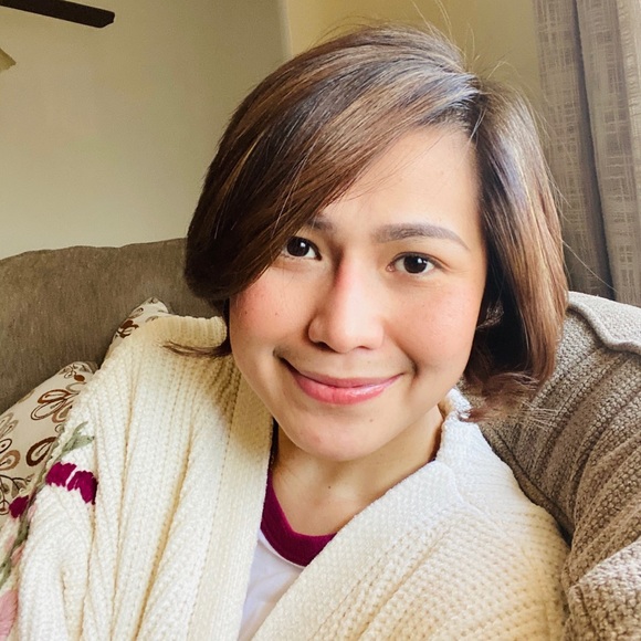 Profile Picture of Anongratee Ballantyne (@anongratee2246) on Poshmark