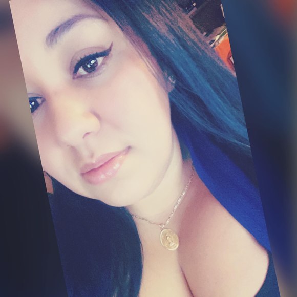 Profile Picture of Bianca Aguero (@biancag83) on Poshmark