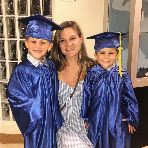 Cassidy Grochmal - Poshmark Profile Picture of Cassidy Grochmal (@cassidygrochmal) on Poshmark