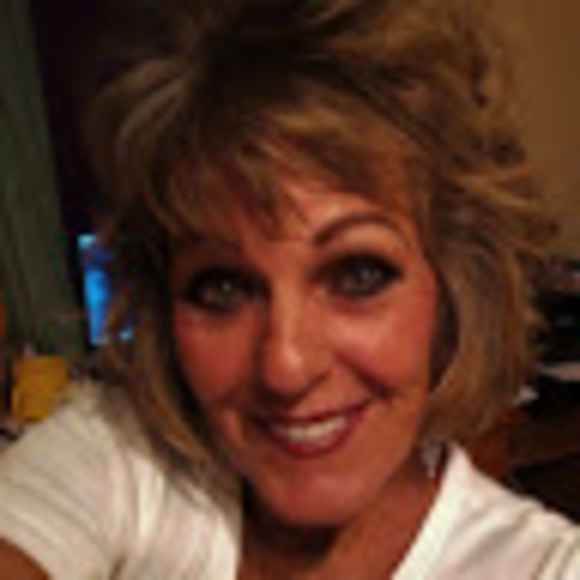 Profile Picture of Sheri Shaffer (@sherishaffer12) on Poshmark