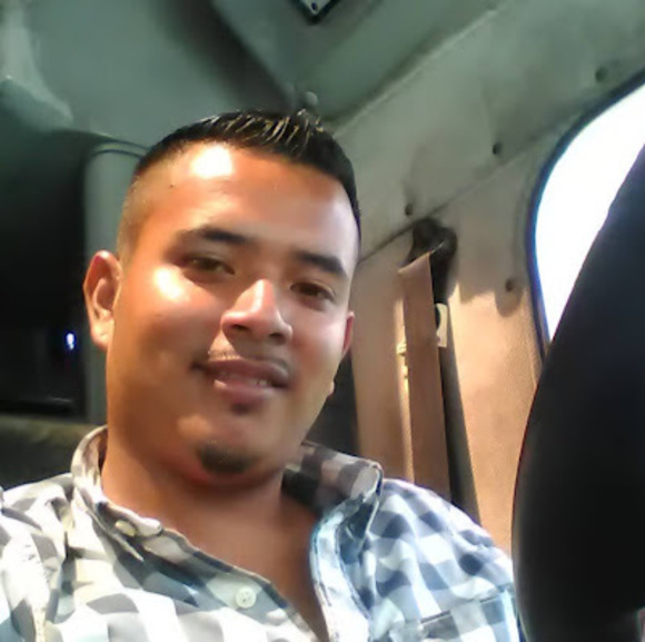 Profile Picture of Miguel Almazan (@miguelalmazan62) on Poshmark