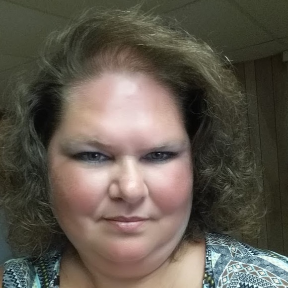 Profile Picture of Shawna Brooks (@thumper7477) on Poshmark