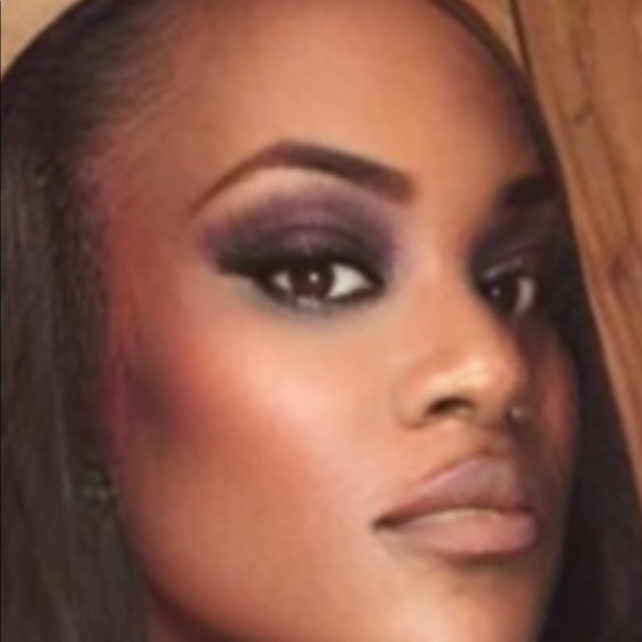 Profile Picture of Mercedes Candler (@sweetfknblacc) on Poshmark