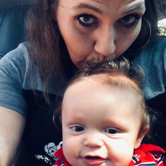 Profile Picture of Adrienne Wright (@wrightprice18) on Poshmark