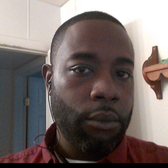 Profile Picture of Patrick Gayles (@gaylespatrick34) on Poshmark