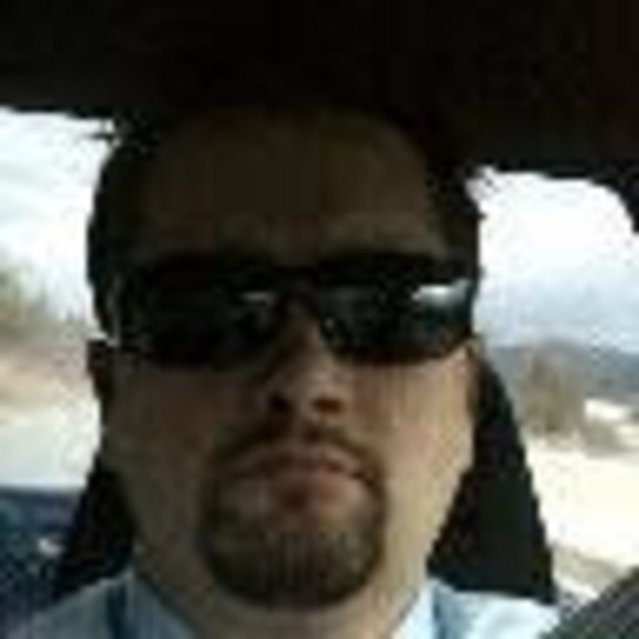 Profile Picture of John Naumann (@johnnaumann) on Poshmark