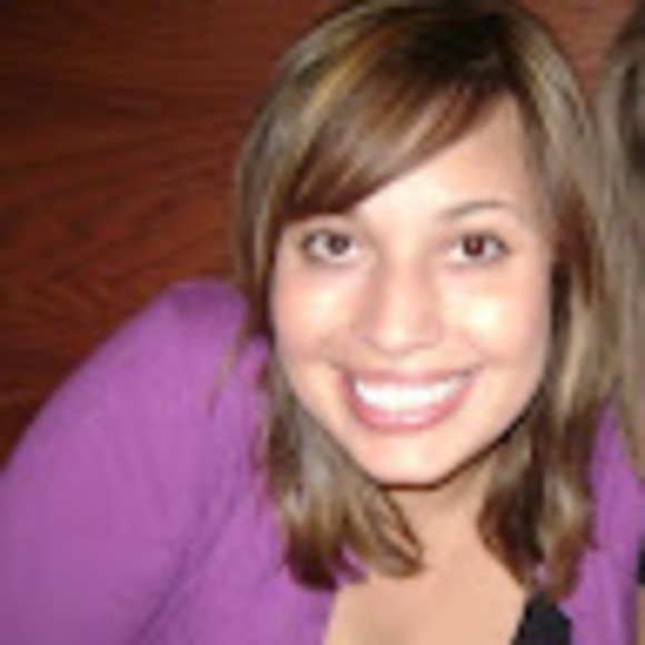 Profile Picture of Traci Tufte (@purplegoblet) on Poshmark