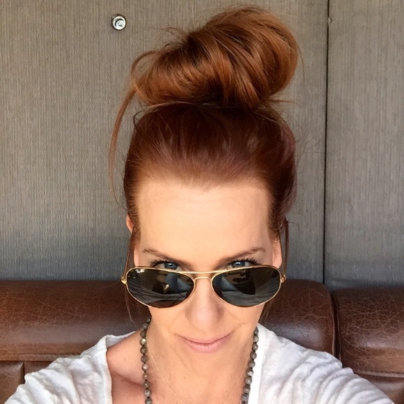 Profile Picture of Jess Pearson (@jespearson) on Poshmark