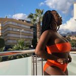 Profile Picture of AND LOVE IN THE MEANTIME 🍓 (@alexasinclairxo) on Instagram