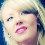 Profile Picture of Julie Dupont (@love_ju_hope) on Instagram