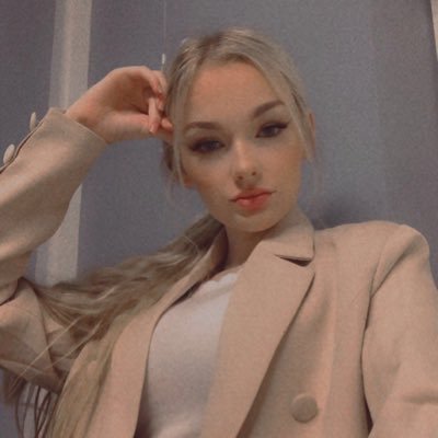 Profile Picture of Erin Sutcliffe (@ErinSutcliffe4) on Twitter