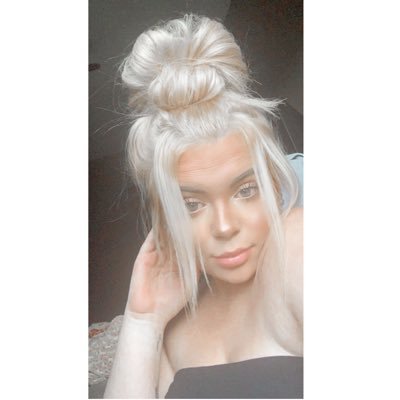Profile Picture of Ali 💋 💋 (@MrsMelloul) on Twitter