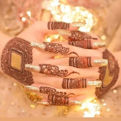 Profile Picture of Nadia Qureshi (@nadiaqureshi24) on Twitter