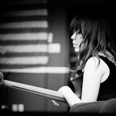 Profile Picture of Iseult/Emily Cahill (@iseultmusic) on Twitter