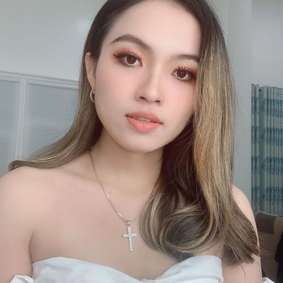 Profile Picture of Ánh Minh (@anhminhtran97) on Poshmark