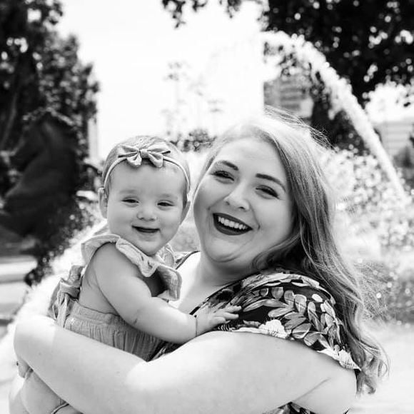 Profile Picture of Stephanie Carlson (@sacarlson2) on Poshmark