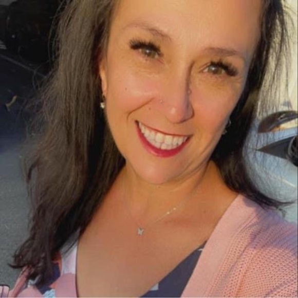 Profile Picture of Francine Csech (@francinecw) on Poshmark