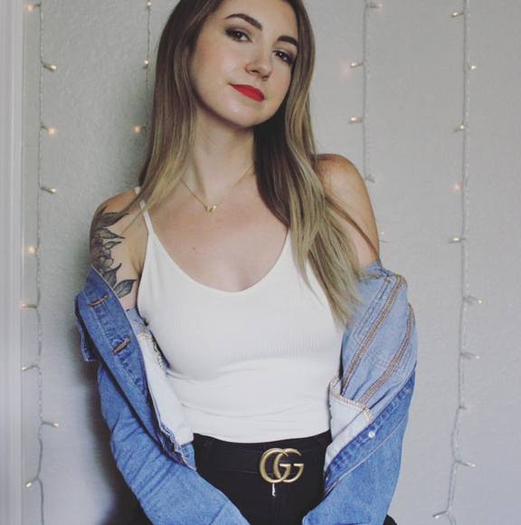 Profile Picture of Jessica Sass (@jsass13) on Poshmark