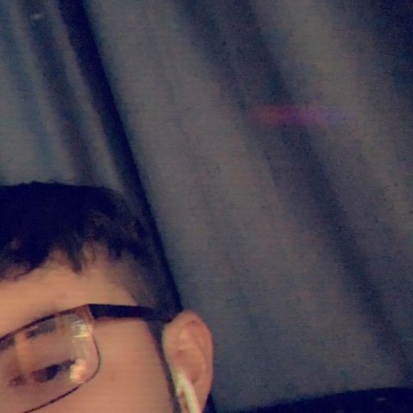 Profile Picture of Alexander Echeverria (@alexanderech976) on Poshmark