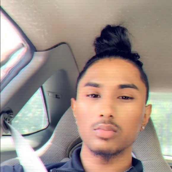 Profile Picture of Brandon Lopez (@tsbrandon) on Poshmark