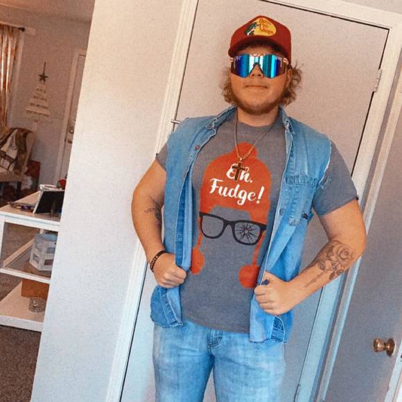 Profile Picture of Grant Remington (@grantremington) on Poshmark