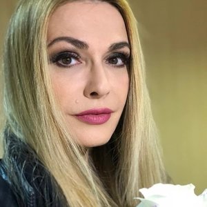 Profile Picture of Rosa Stewart (@sanwohnfolga1977) on Myspace