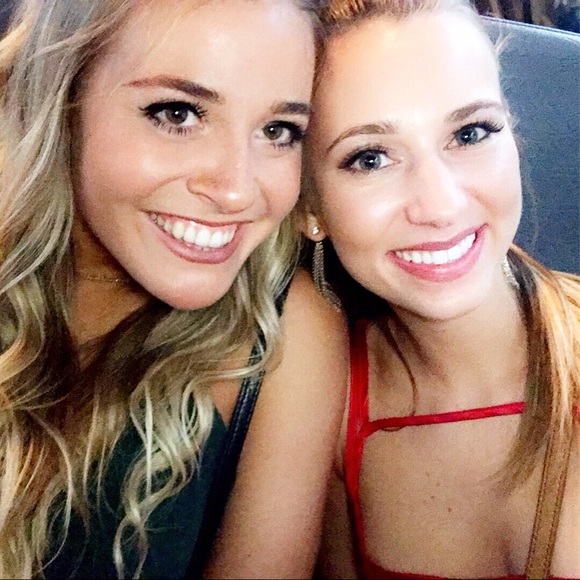 Profile Picture of Victoria Basinski (@vicbasinski338) on Poshmark