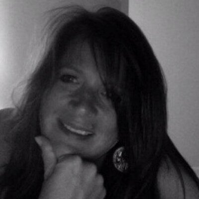 Profile Picture of Debbie Dickson (@ldodom2020) on Twitter